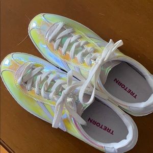 New without tags-Tretorn sneakers